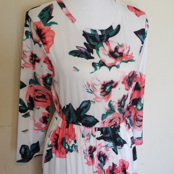 White Floral Prints Maxi Dress with pocket - Picture 3 of 8